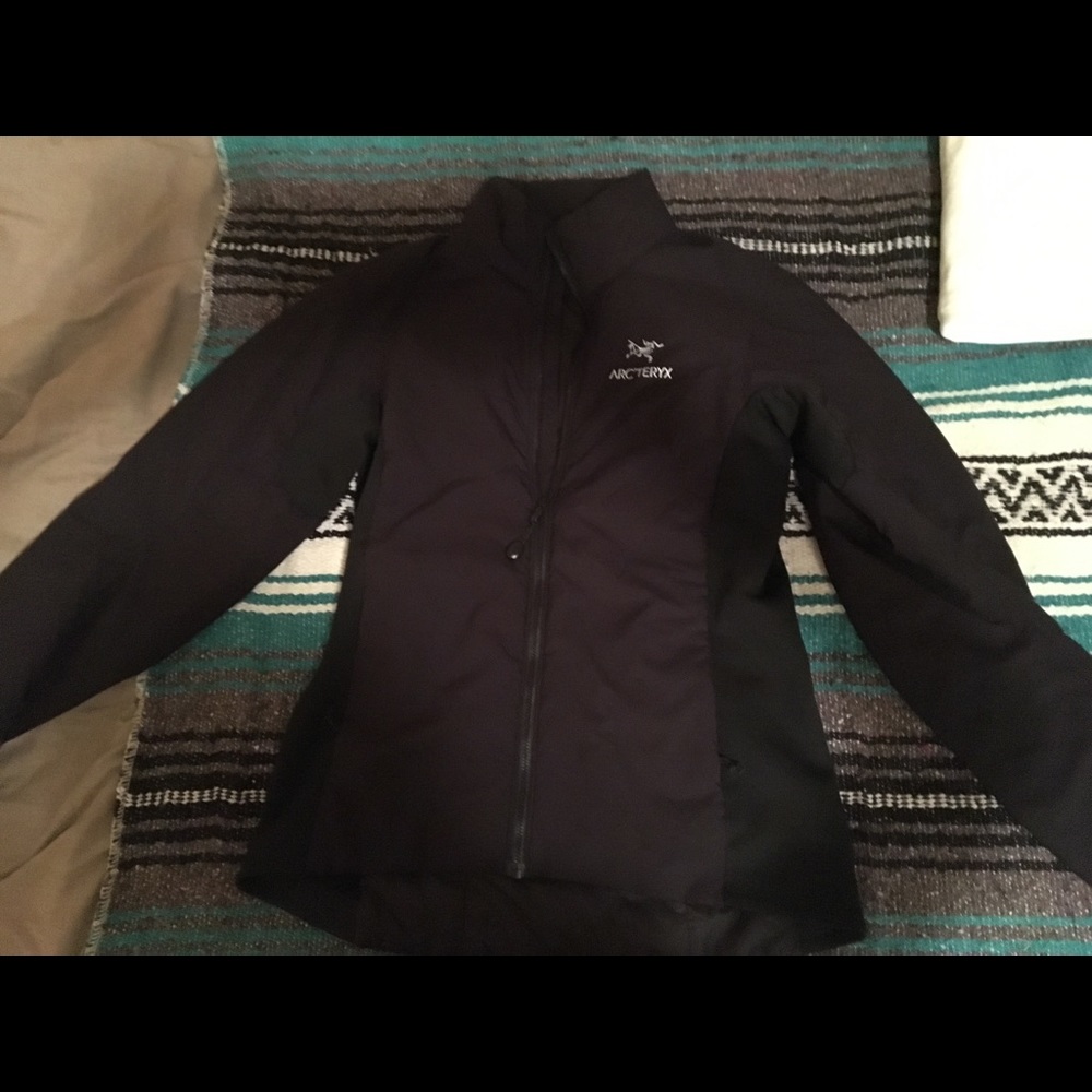 Arcteryx atom jacket